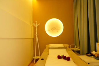 杭州西湖日式指压的寂静美学：在按压中听见雪落的声音